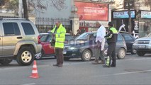 Report TV - Tiranë, e përplasi fëmijën me Benz, arratiset shoferi