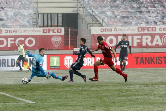Dijon 1-2 OM : le but de Maxime Lopez (6e)