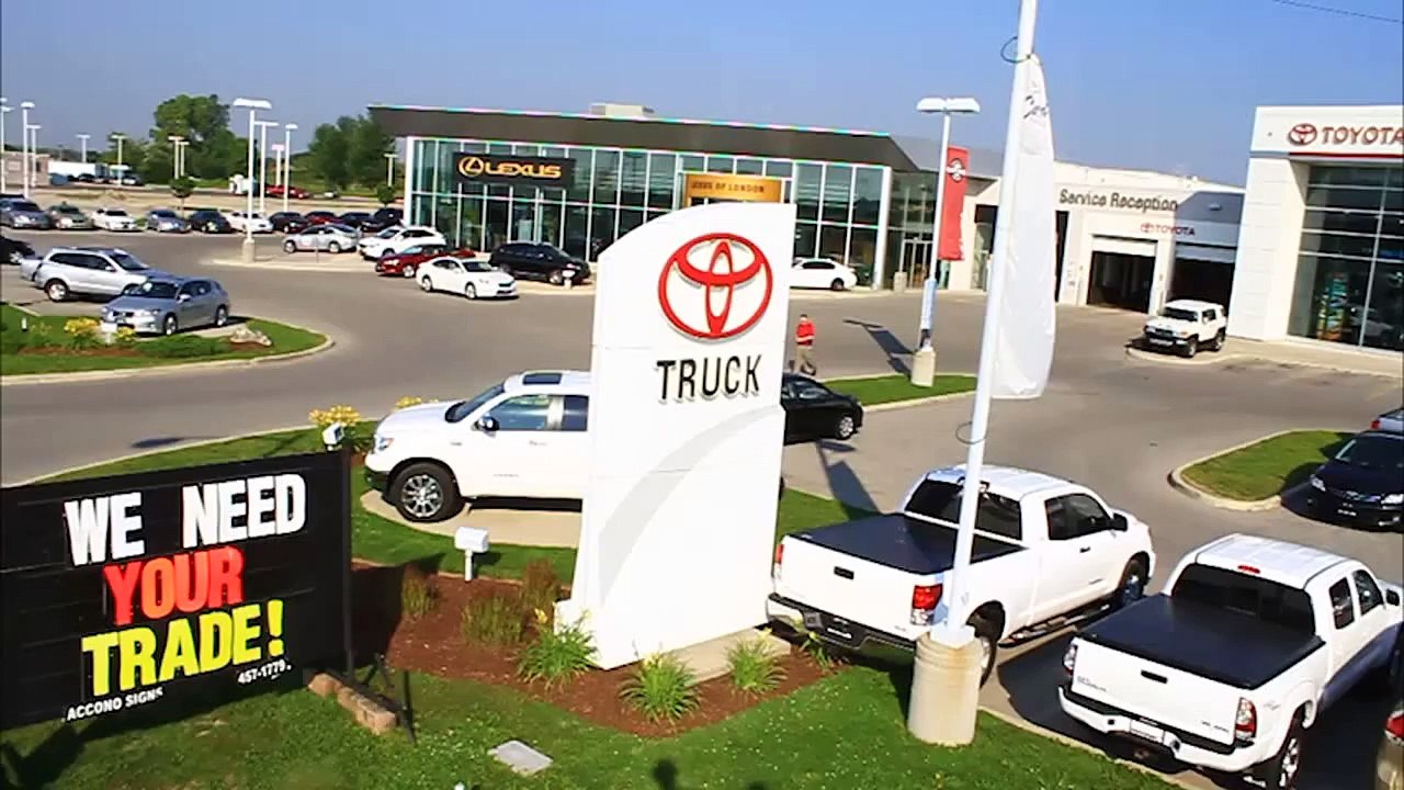 2017 Toyota Sequoia Vs. 2017 Ford Expedition | London, ON | Toyota Town