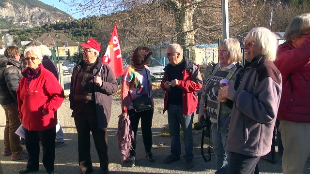 Hautes-Alpes : Le Traintamarre a réuni de nombreux manifestants ce samedi à Eygliers