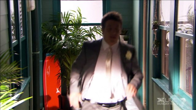 Darcy & Heath II 5813 Hug