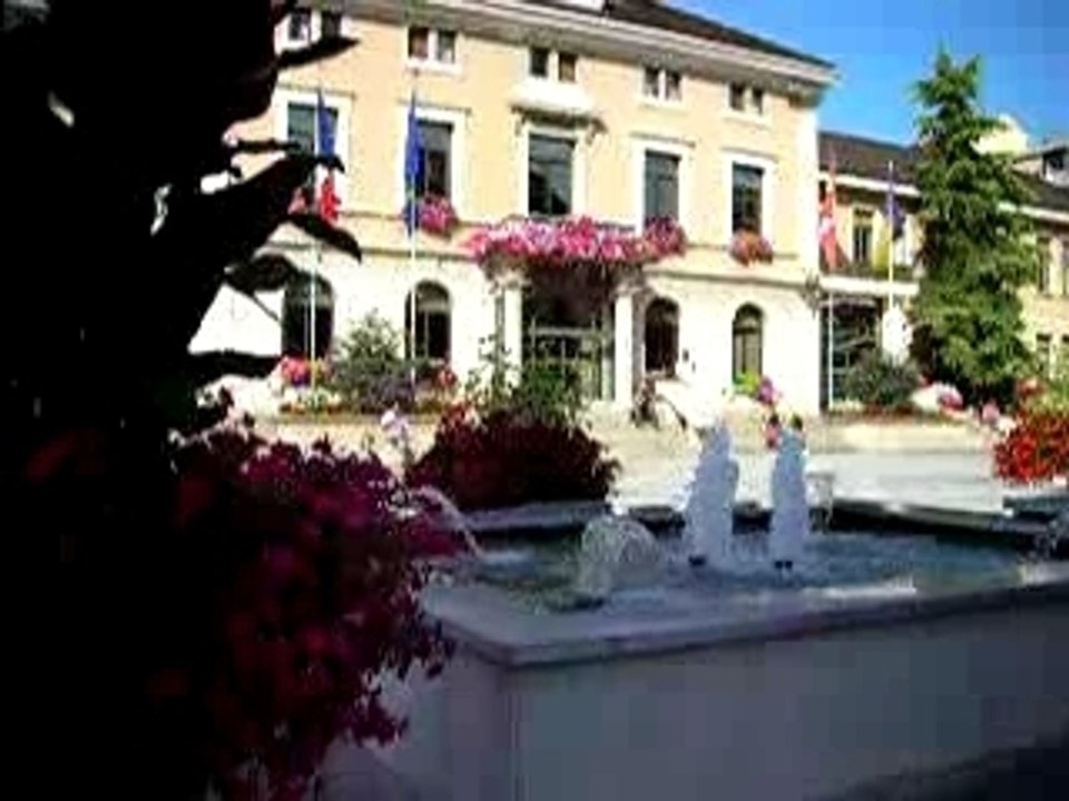 Jeux d'eau devant Mairie Annemasse DSCN1832