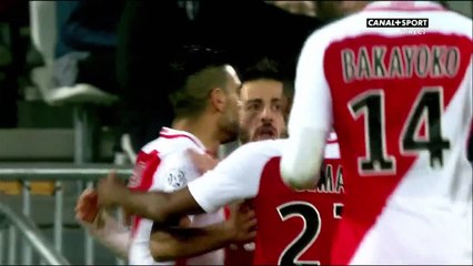 Falcão de volta aos hat tricks