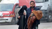 «تیر خلاص به ده ها غیرنظامی» در آستانه سقوط کامل شرق حلب