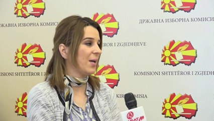 Download Video: Qendrat e votimit hapen në kohë, shumë qytetarë, jashtë listës zgjedhore