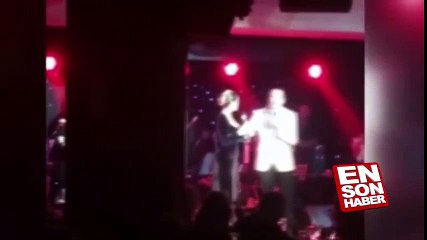 Terör saldırısını duyan Hülya Avşar sahneden indi | En Son Haber