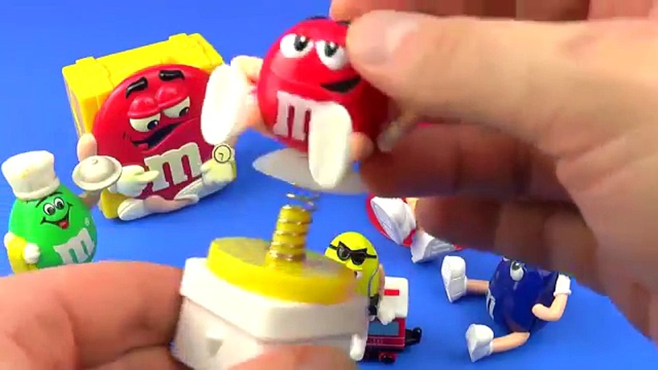 Cenicienta, Monster High, M&Ms, Coches Juguetes Colección sorpresa huevo plastilina