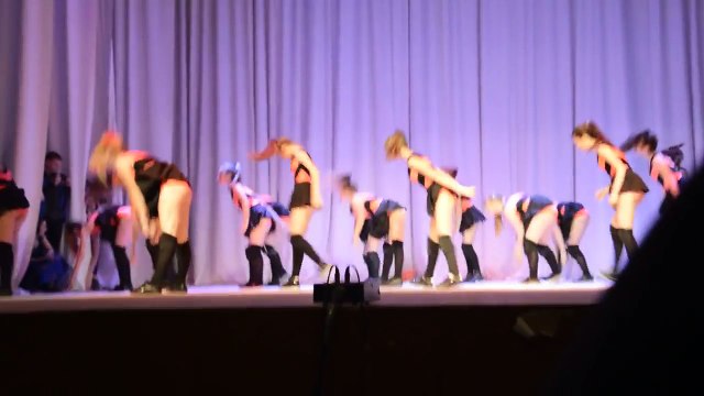 Пчёлки и Винни пух.Оренбург. Школьный детский театр