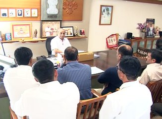 Video herunterladen: Gujarat Dy CM Nitin Patel talks on meeting with Patidar convenors in Gandhinagar