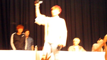 ● 24K EM CURITIBA: Jinhong dançando Very Very Very do I.O.I