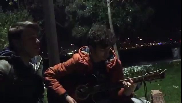 Des jeunes musiciens filment l’attentat à Istanbul