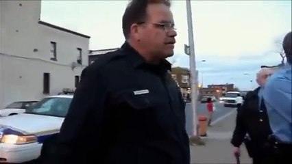 Ce policier ressemble à Matt Damon... Gros !!