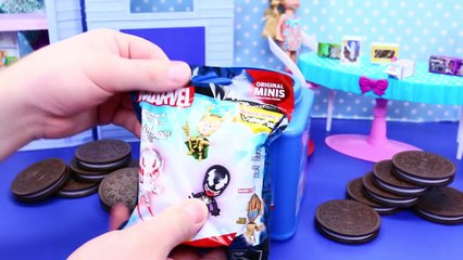 OREO COOKIE GAME! Oreo Challenge With Surprise Toys & Matching Family Fun Night DisneyCarToys