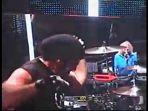 Bon Jovi - Raise your Hands Milwaukee 2006