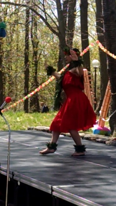 Dances With Roses: A Traditional Hawaiian Folk Dance