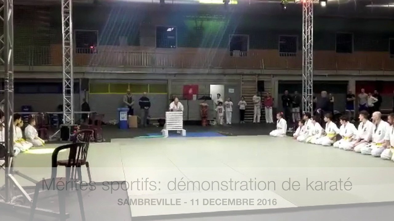 Démonstration de karaté durant la cérémonie des mérites sportifs de Sambreville