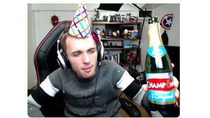 Joyeux Anniversaire Tout L Monde 5 Ans Video Dailymotion