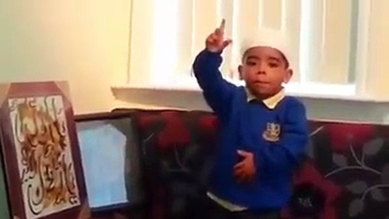 Kid reciting naat in a beautiful voice by ladla jutt