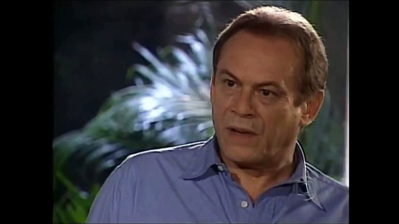 VALE REVER - Valdomiro diz que pretende pagar a Lavínia pelo filho que ela está esperando - Suave Veneno