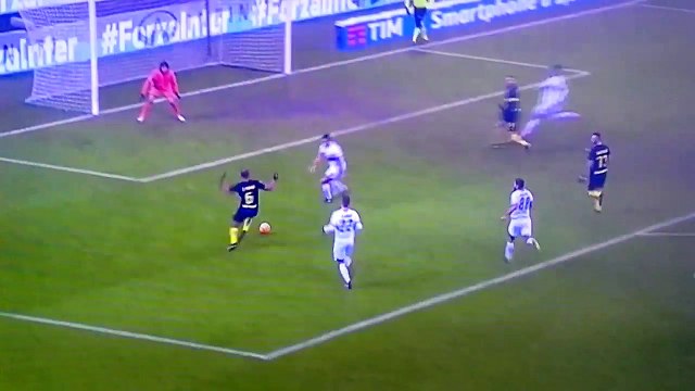Second Goal Gol Brozovic Inter Milan vs Genoa (2-0) [11-12-2016]