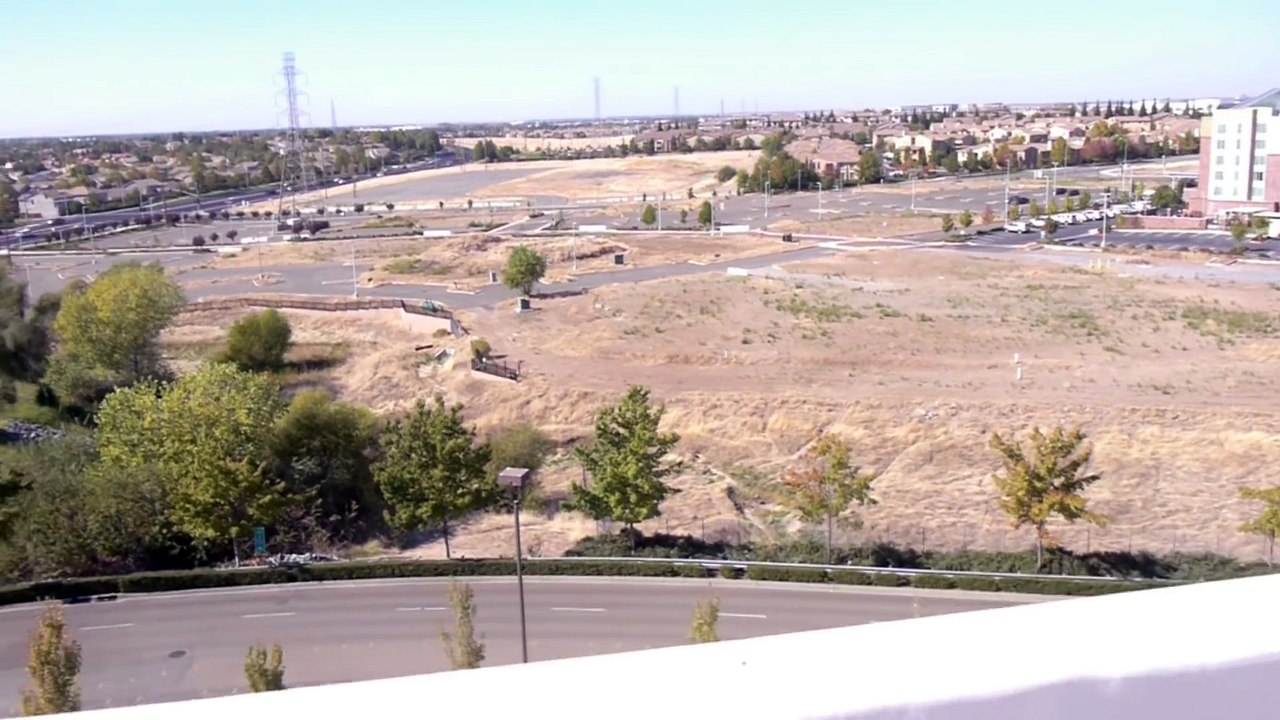 iPhone 5S Otterbox Defender Drop Test from 100 feet