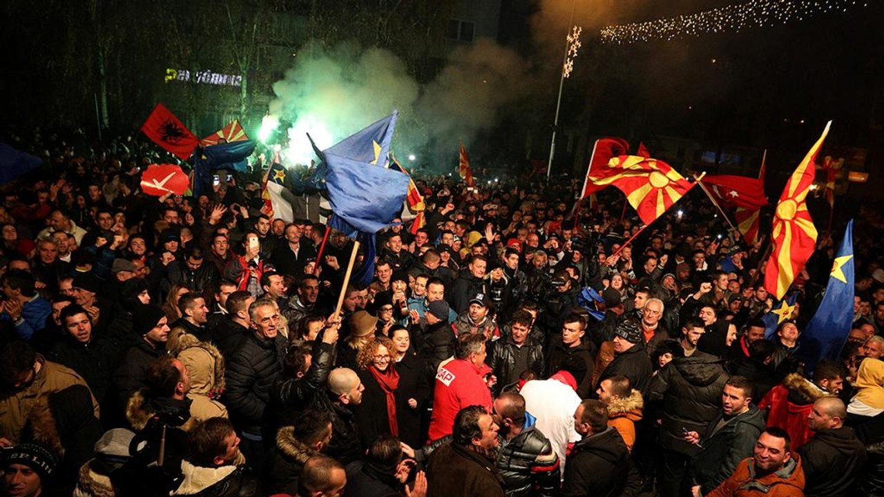 Kopf-an-Kopf-rennen bei Parlamentswahl in Mazedonien