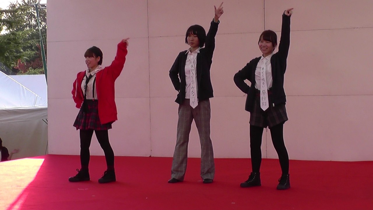Female college student dance (part 1)       　 女子大生のダンス　（その１）