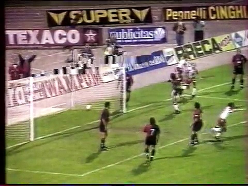 16.09.1993 - 1993-1994 UEFA Cup 1st Round 1st Leg FC Dinamo Bucuresti 3-2 Cagliari Calcio