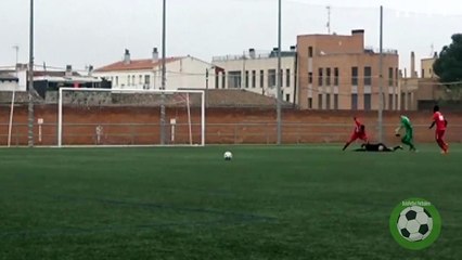 Crazy Player Attacks 18-Year Old Referee After He Awards A Penalty!