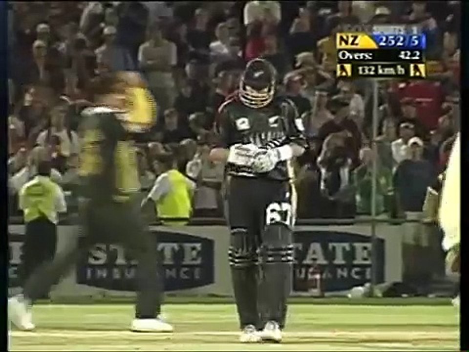 Shoaib Akhtar great swinging bowlind  and bowled Adam parore