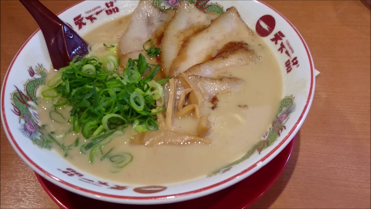 天下一品で豚トロラーメンの大盛りを食べてみた。