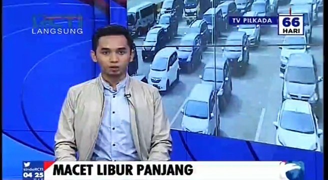 Kendaraan Padati Gerbang Tol Cikarang Utama