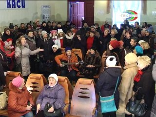 Флэшмоб в Харцызске: Железнодорожный песенный флешмоб (полная версия)