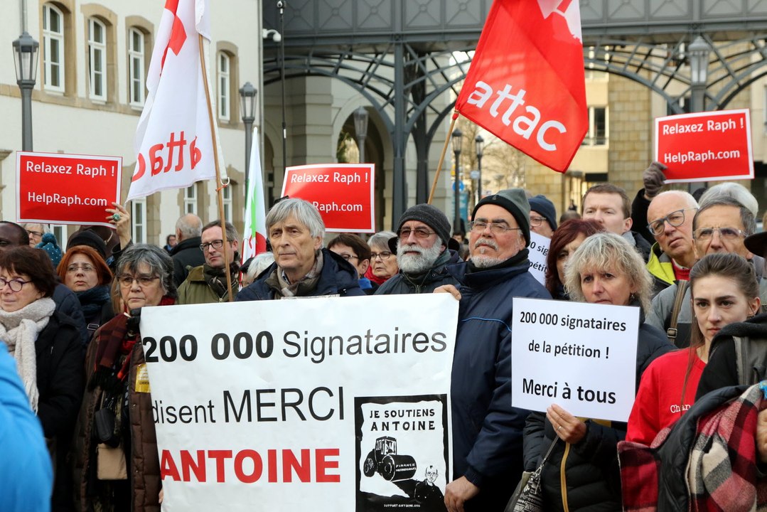 Luxleaks: soutien aux lanceurs d'alerte devant le tribunal