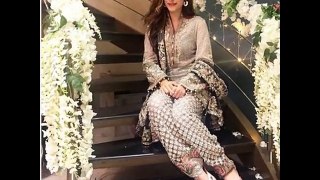 Urwa Hocane and Farhan Saeed First Dholki Night Pictures - YouTube