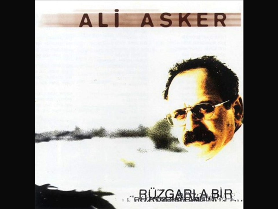 Şu metrisin önü bir uzun alan bir tek seni. Sevdim gerisi yalan