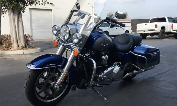 2017 Harley-Davidson Road King Walk Around