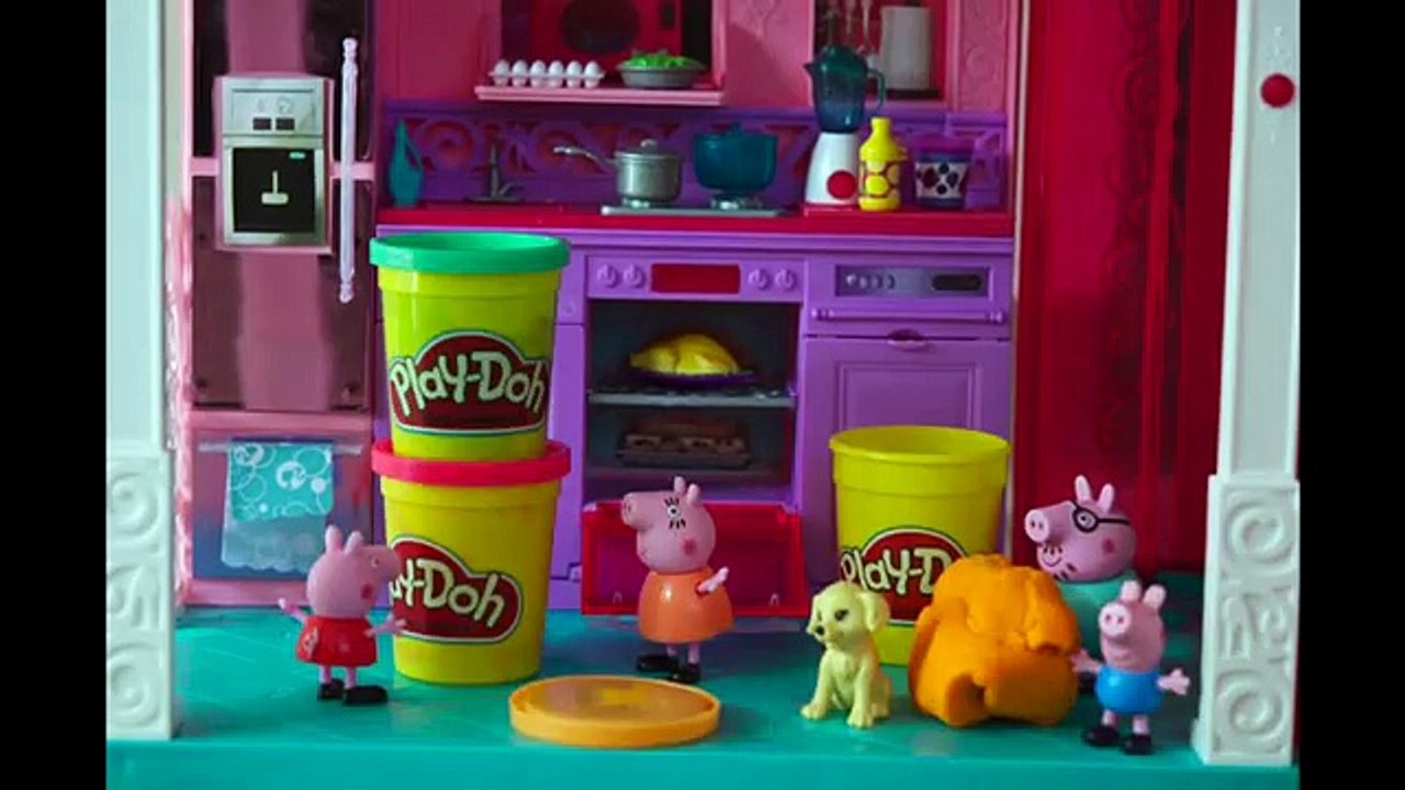 Peppa Pig George comendo Play doh Pizza Portugues massinha de modelar Casa da Barbie