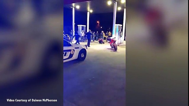 Demande en mariage en fausse arrestation par la police