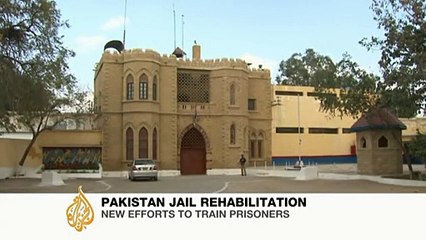 A Talented Pakistani Artist in Jail Became Famous All over the World