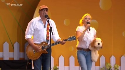 Michael Og Tania Hardinger - Vuffeli-vov - Fællessang På Charlie 2014