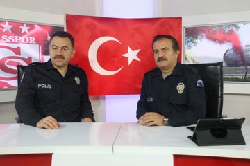 Spor programını polis üniformasıyla sundular