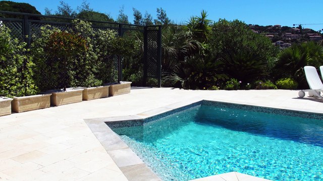 Sainte-Maxime 83120 - VILLA A VENDRE - 180 m² sur Terrain de 1639 m² - Piscine