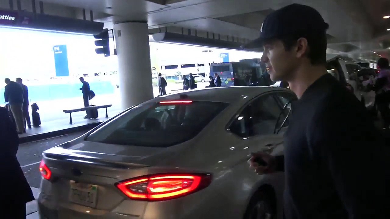 Star Wars Star Hayden Christensen Reveals He Hasnt Seen Rogue One Yet