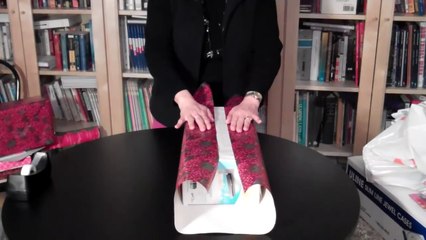 On croit qu'elle manque de papier mais il n'en est rien: Son astuce vous permettra d'utiliser la fin du rouleau :)