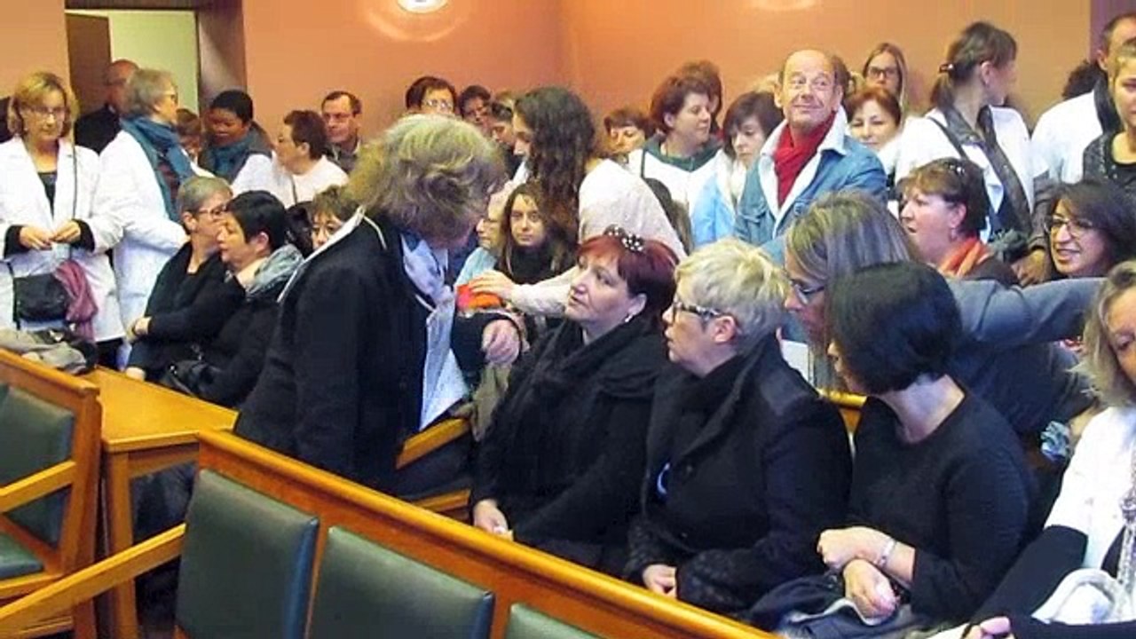 17 salariés de la polyclinique devant le tribunal