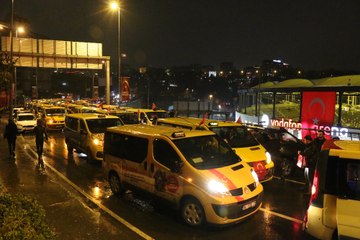 Dolmuşlar ve çekicilerden teröre lanet konvoyu