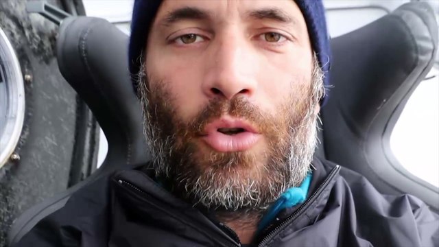 J37 : Fabrice Amedeo va devoir grimper au mât / Vendée Globe