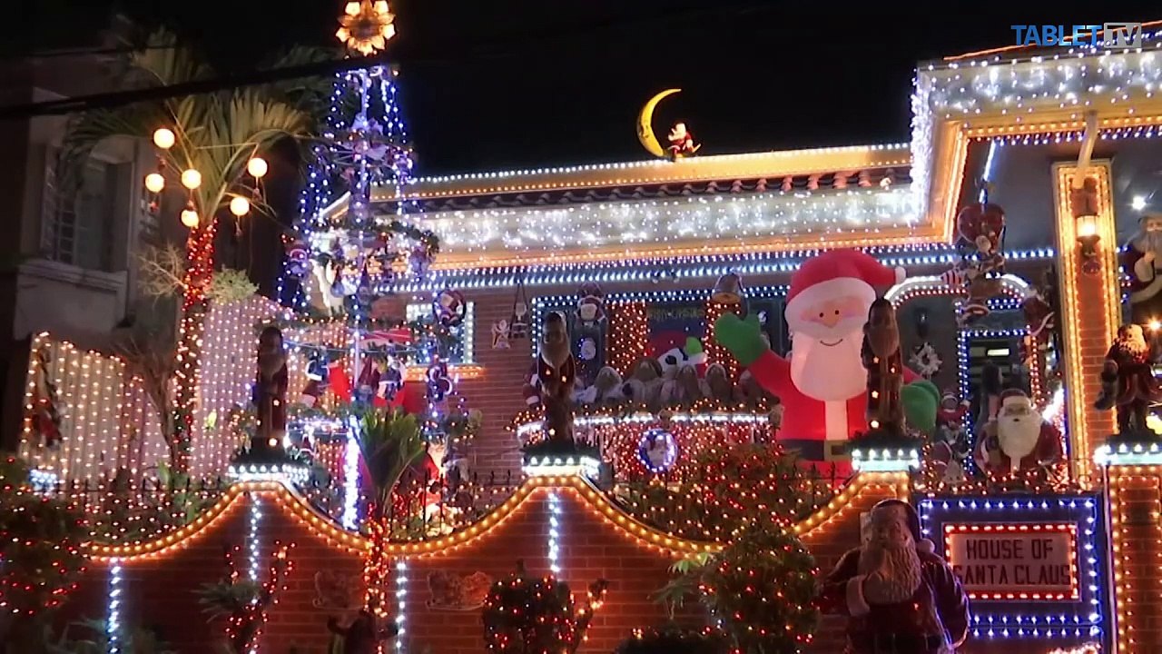 Filipínčanka má viac než 3000 Santa Clausov