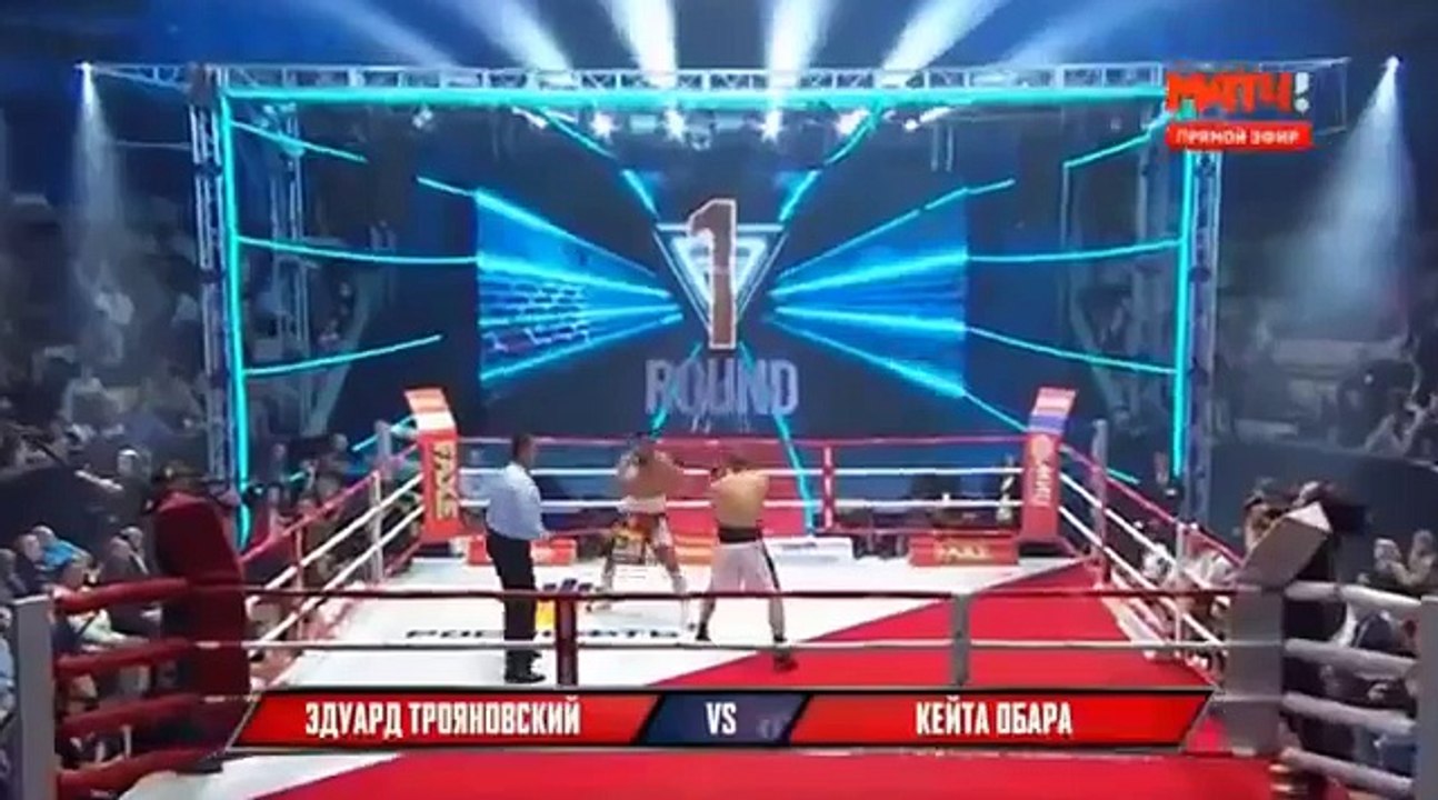 Русский зарядил Японцу что аж трусы слетели !!! Это нужно видеть)